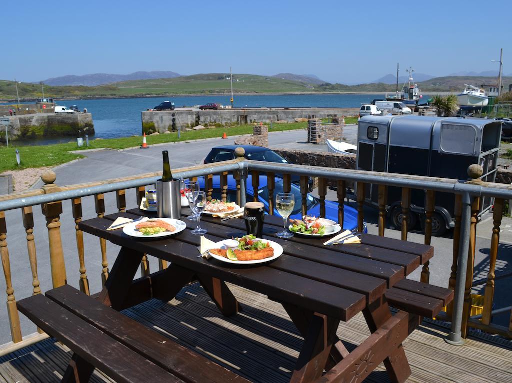 Oliver'S Seafood Bar, Bed & Breakfast Cleggan Экстерьер фото